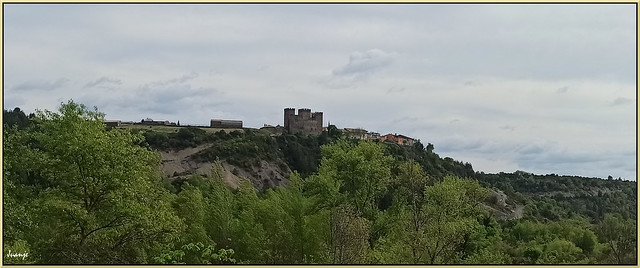 🇪🇸 🇪🇺 Biniés y su castillo (Aragón, España, 8-5-2022) ⭐⭐