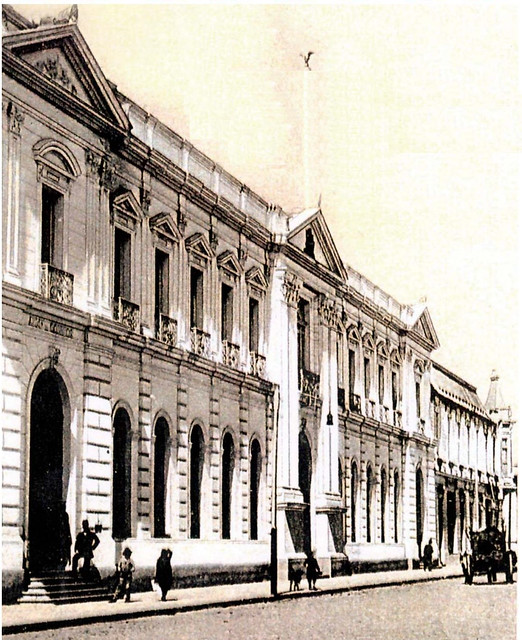 El cabildo en la plaza de Talca antes del terremoto de 1902, proyecto de 1794 del arquitecto Joaquín Toesca
