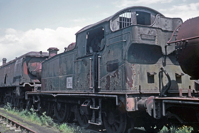 4160 at Barry scrapyard 11-06-1972