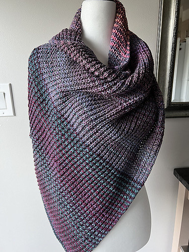 Jen (zjewell) finished her second Inclinations Shawl by Andrea Mowry!