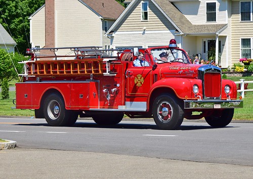 ct connecticut fire truck emergency apparatus parade mack antique