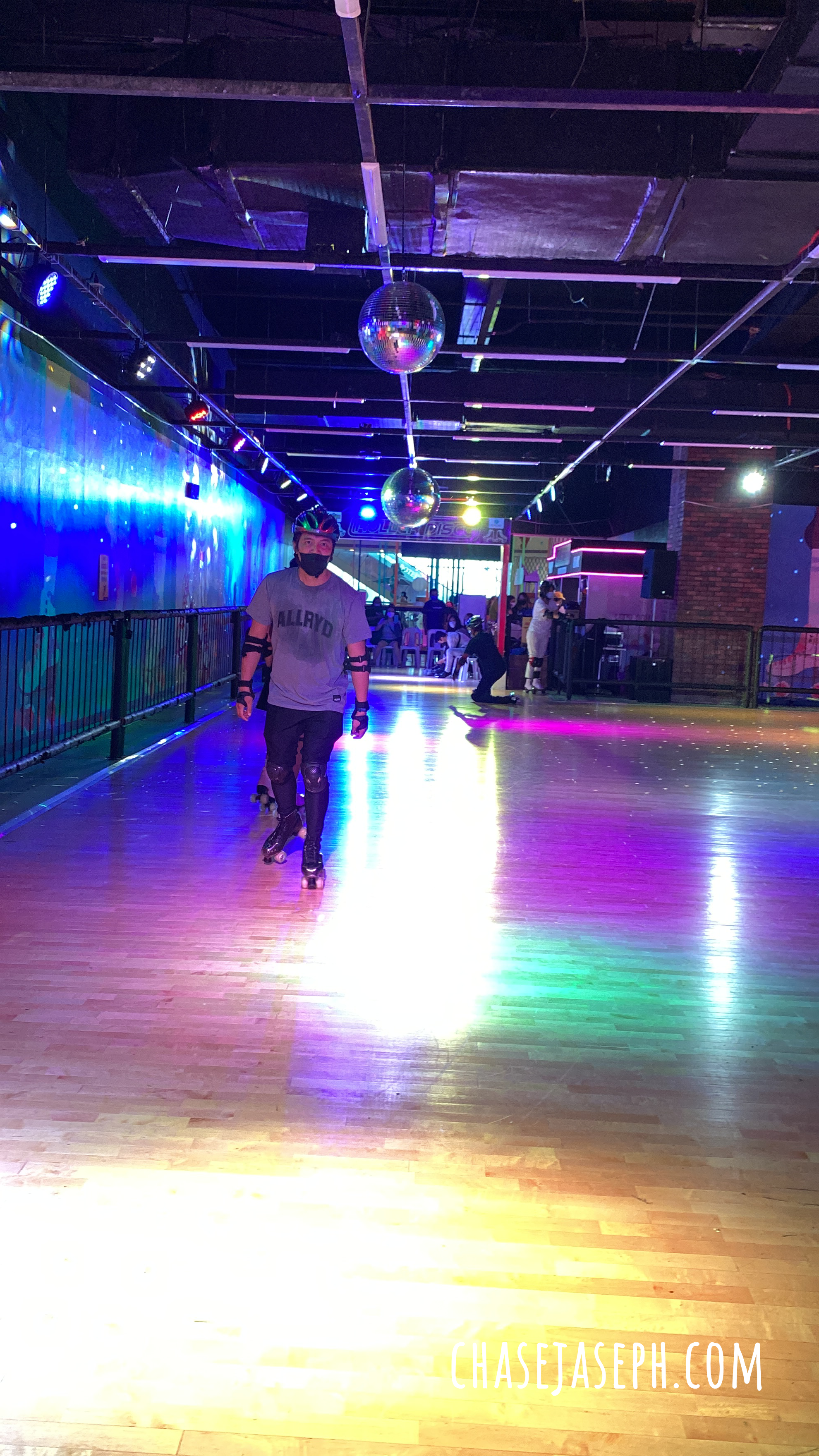Roller Disco - Dance and Skate (Metro Guide)
