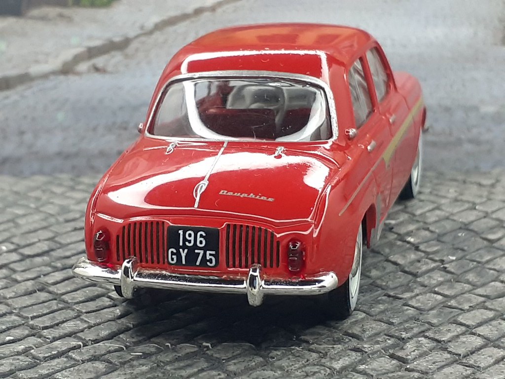 Renault Dauphine – 1957