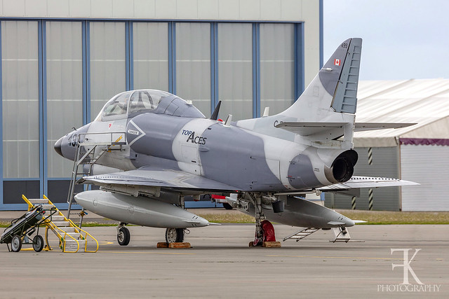 Douglas TA-4J Skyhawk Top Aces (C-FGWT/499) at Nordholz Airbase (ETMN)