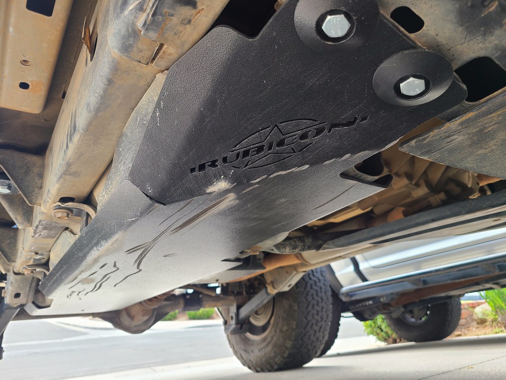 Rusted fuel tank skid plate | Jeep Wrangler Forum
