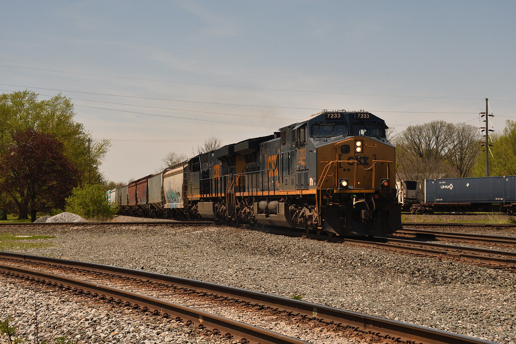 CSX 7233 | CSX 7233, CM44AC, Q370 EB at Boyd, Greenwich, OH | Bruce ...