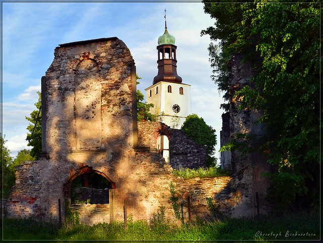 Ruine der Evangelischen Kirche in Michelsdorf (Miszkowice)