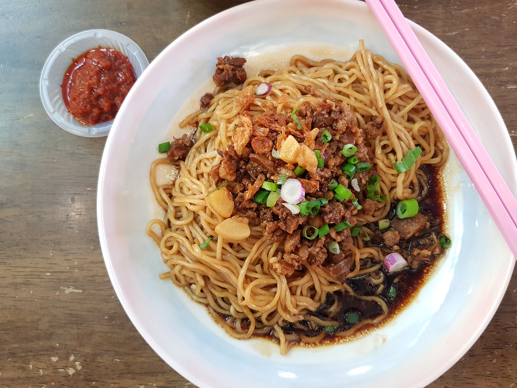 招聘香菇肉麵 Signature Mushroom Pork Noodle rm$12.90 & 鴛鴦 Cham rm$2.80 @ 林老母麵館 Lim LaoBu's Noodle House USJ21