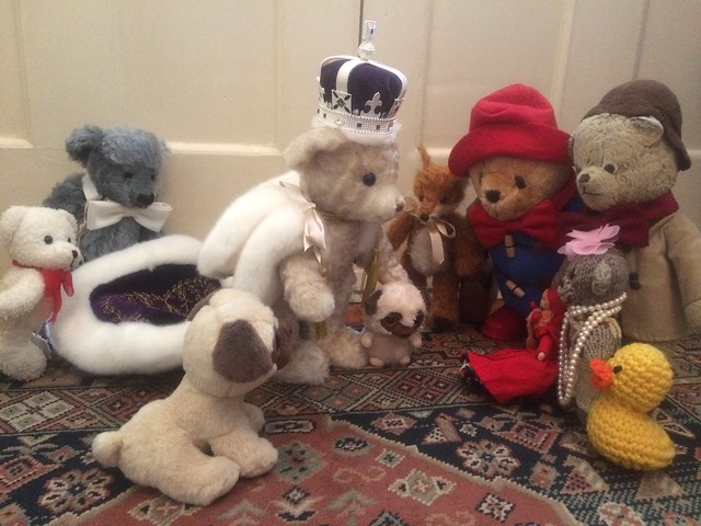 Paddington and Scout Meet Her Majesty Queen Lilibet