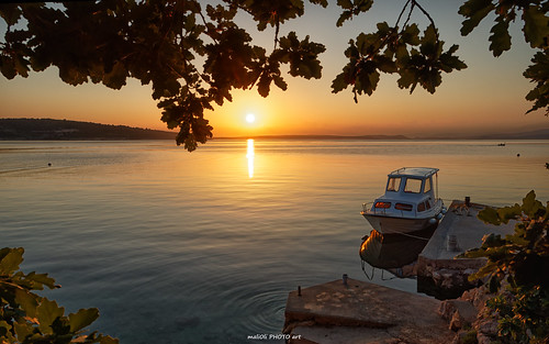 oak dock shore coast seaside sea reflection sun sunset dusk calm gold boat landscape seascape scape adriatic croatia hrvatska europe canon tamron