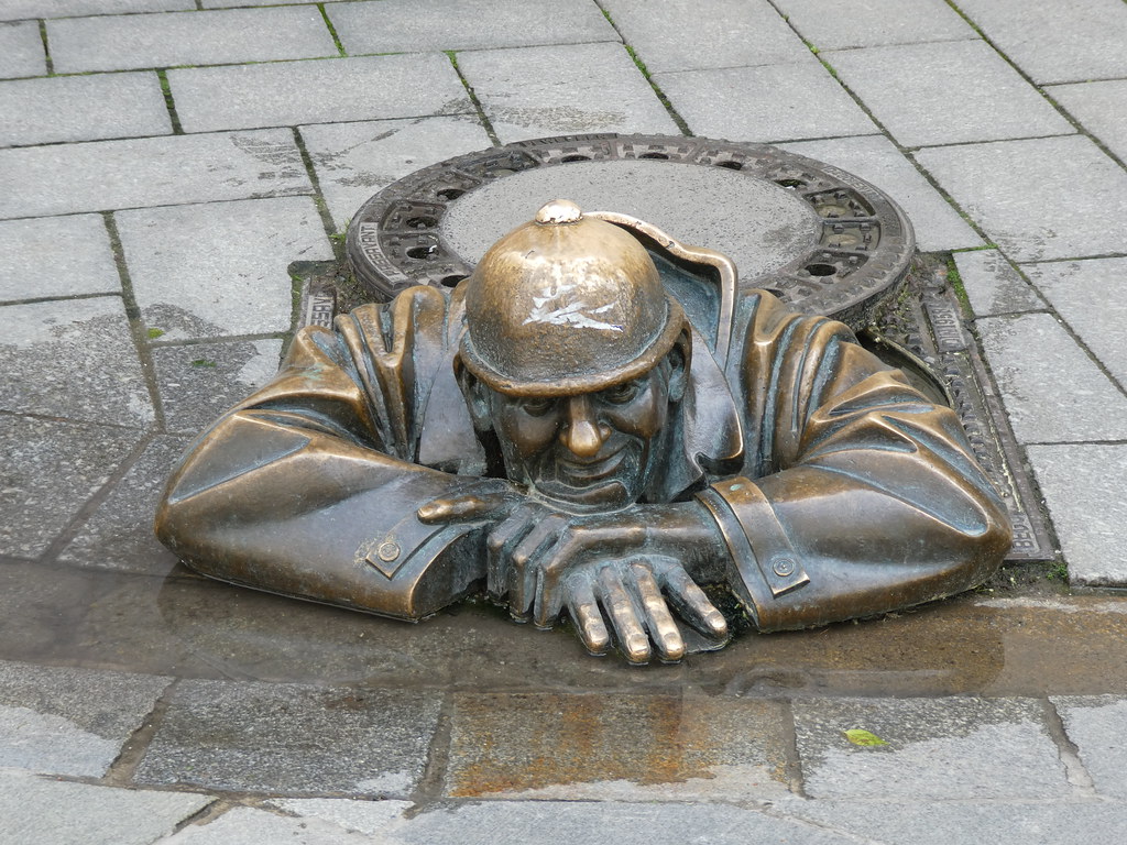 Cumil, a 'man at work' sculpture, Bratislava