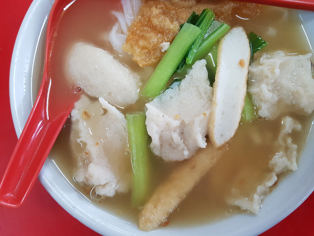 魚滑粉 Fish Paste Noodle rm$7.50 @ Restoran S.K. Lim SS14