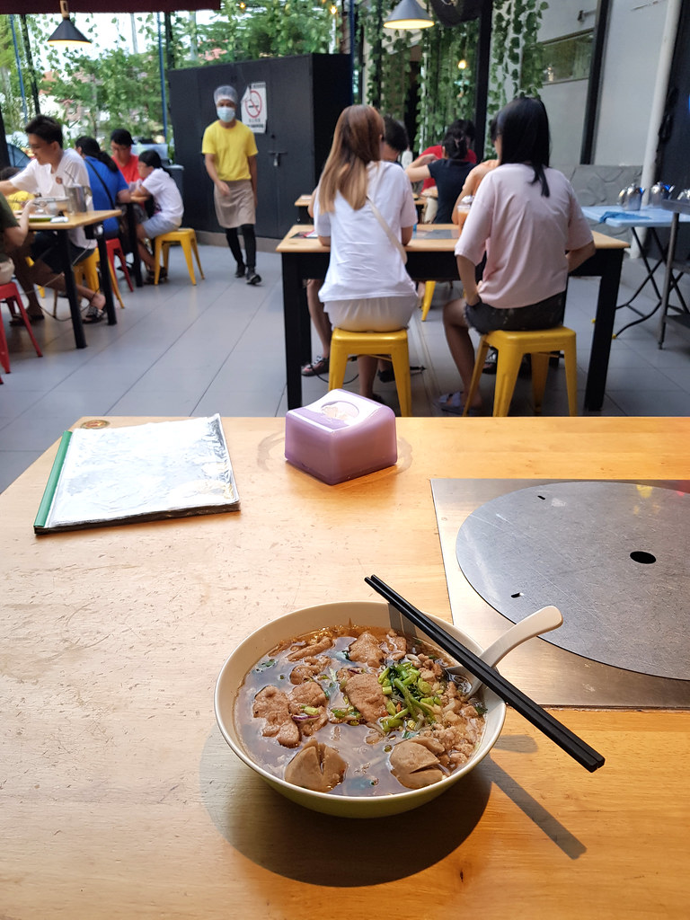 泰式豬肉粿條麵湯 Thai Pork Kuey Teow Noodle Soup rm$9 @ Moo-Ka-Ta Krua Thai BBQ Steamboat Restaurant SS15
