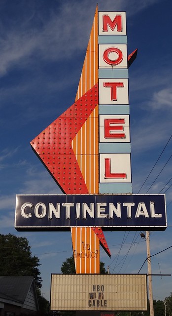 Continental Motel Salem, IL2