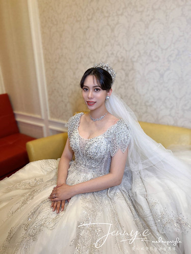【新秘蓁妮】bride 葉敏 訂結婚造型 / 奧黛麗赫本,韓系甜美
