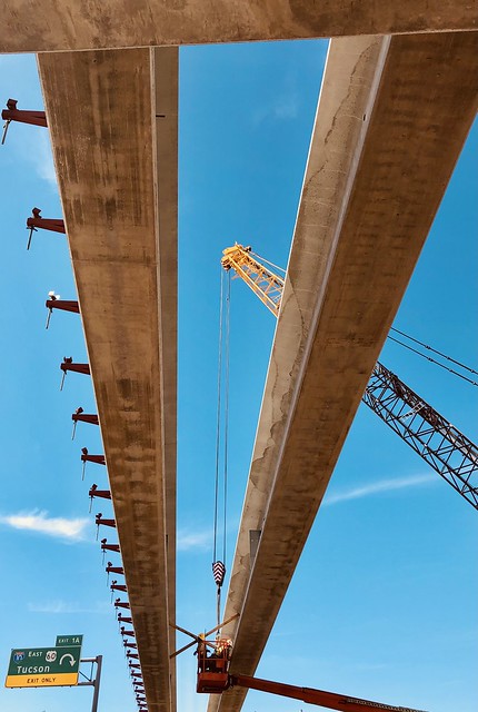 48th Street bridge girder placement, June 4, 2022