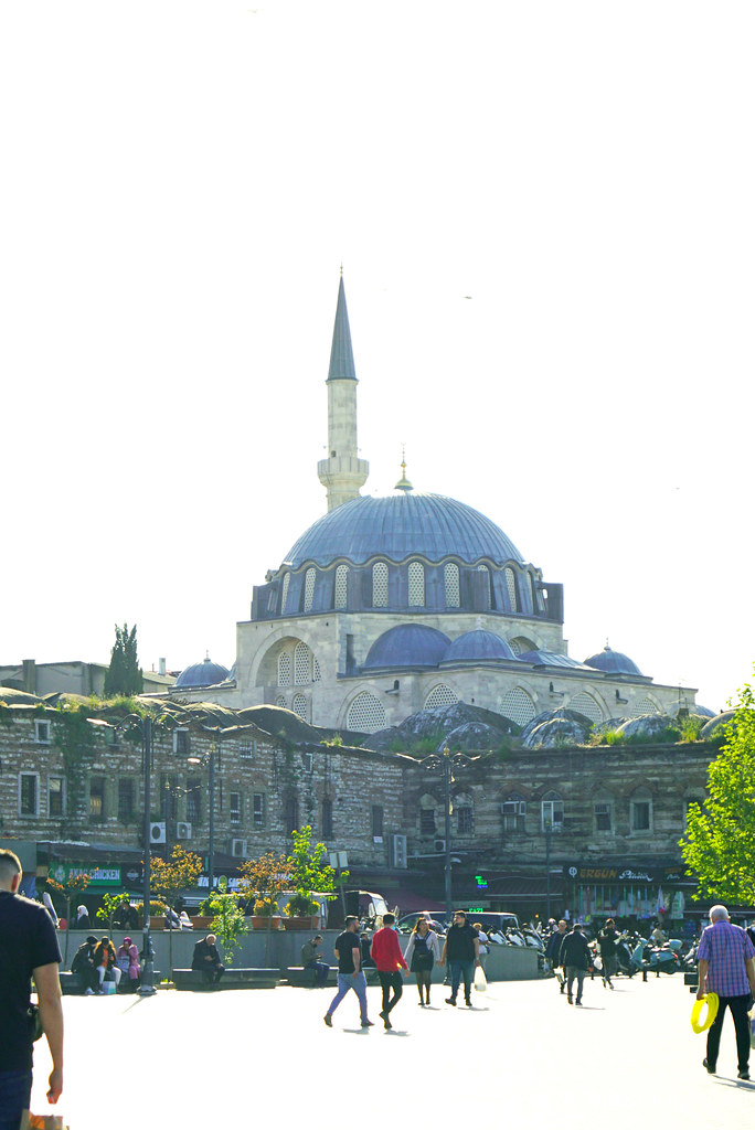 Вид на мечеть Рустема-паши в Стамбуле