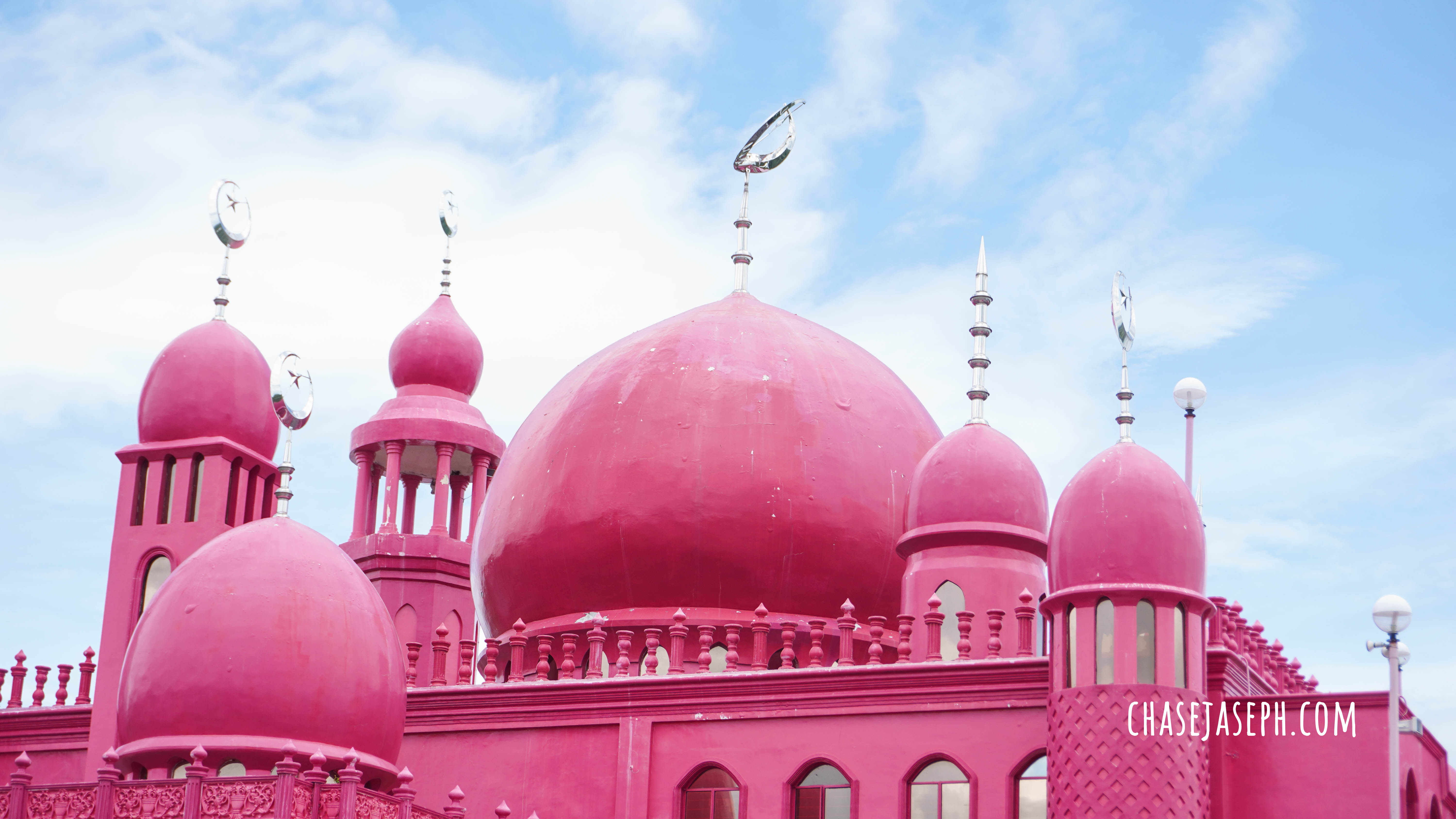 Pink Mosque - Datu Saudi-Ampatuan, Maguindanao (Travel Guide)