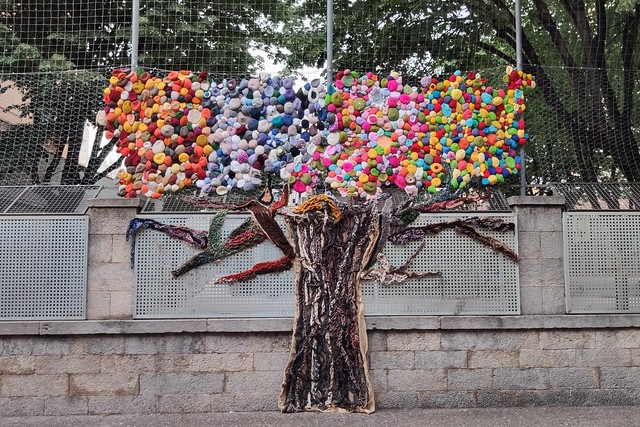 Textile Tree on a Fence - Temps de Flors / Flower Festival - Girona, Catalunya