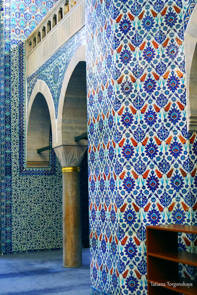 Оформление интерьера мечети Рустема-паши