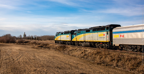 Stopping before sunset by dwmccorm, cntogosub train via via693 via6439 roblin manitoba canada