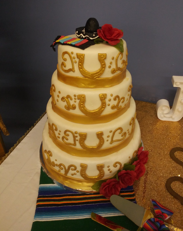 Cake by Jesse Flores of Sweetness Pasteles