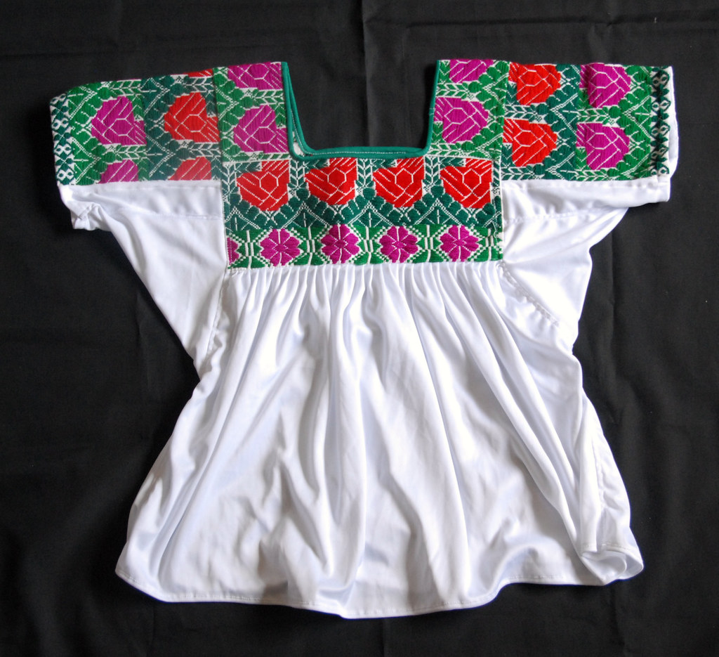Blusa Nahua Blouse Mexico Hidalgo Textiles | Colorful hand e… | Flickr