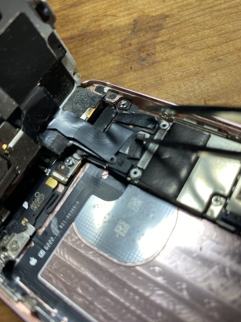 iPhone SE repair