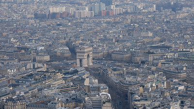 024 Eiffeltoren - Uitzicht richting Arc de Triomphe