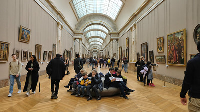 279 Louvre