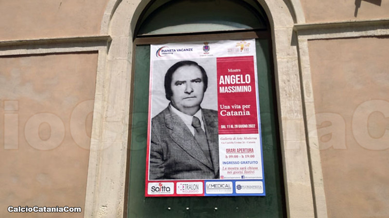 La locandina dell'evento in bella mostra nella Galleria d'arte moderna di Catania