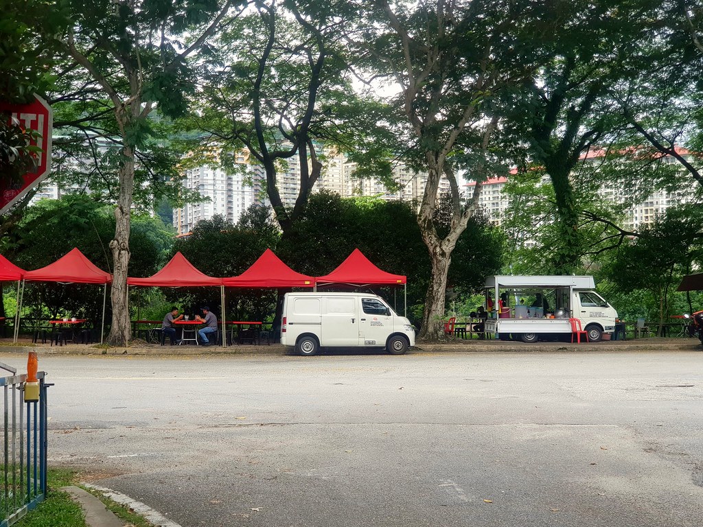 @ Nasi Ayam Sharif Food Truck Rymba Hills in PJ Sunway Damansara