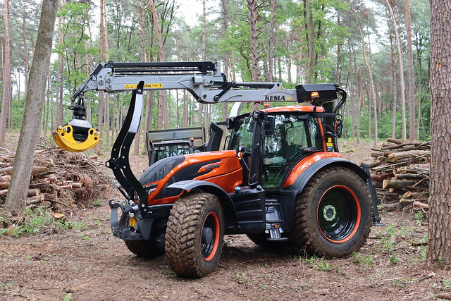 Valtra event dedicated to forestry and municipal tractors