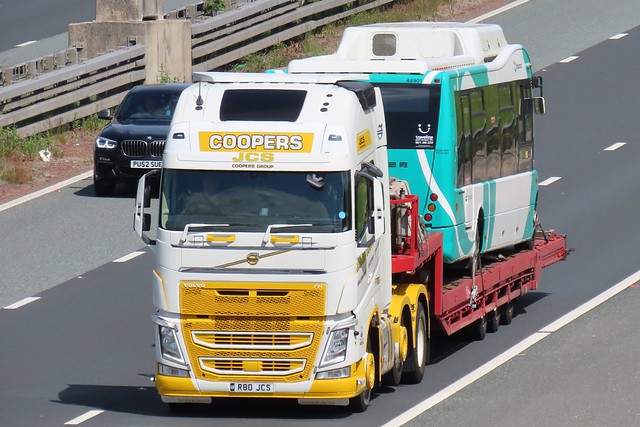 James Cooper & Sons, Volvo FH (R80JCS) On The A1M Southbound 9/6/22