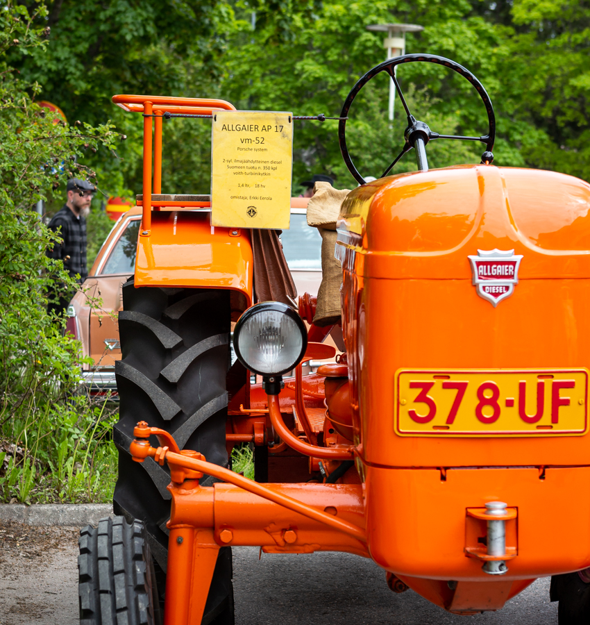 allgaier 1952 oranssi vanha traktori museoajoneuvopäivä mäntsälä 2022_