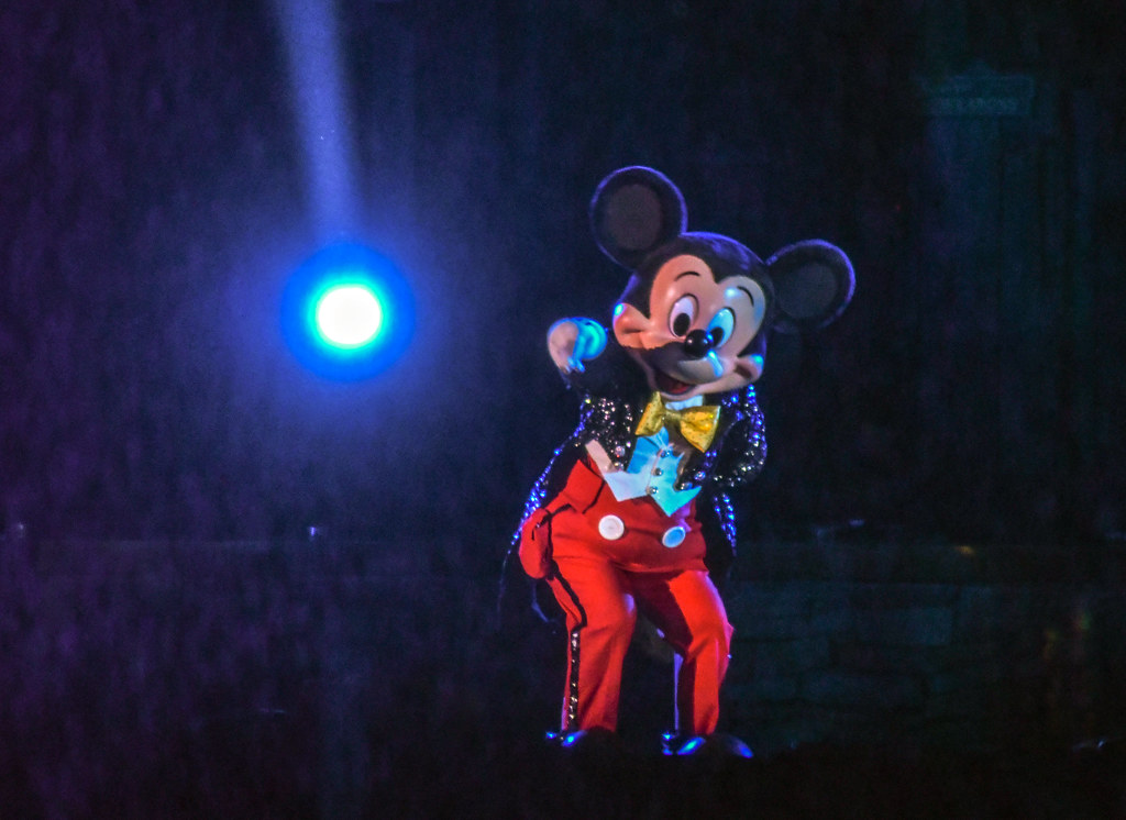 Mickey Mouse point Fantasmic DL