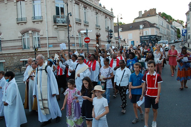 17 mai 2022 Procession entre l'église du Mée Croix Blanche