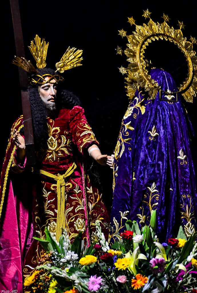El Encuentro | The Holy Wednesday procession at the Santo To… | Flickr