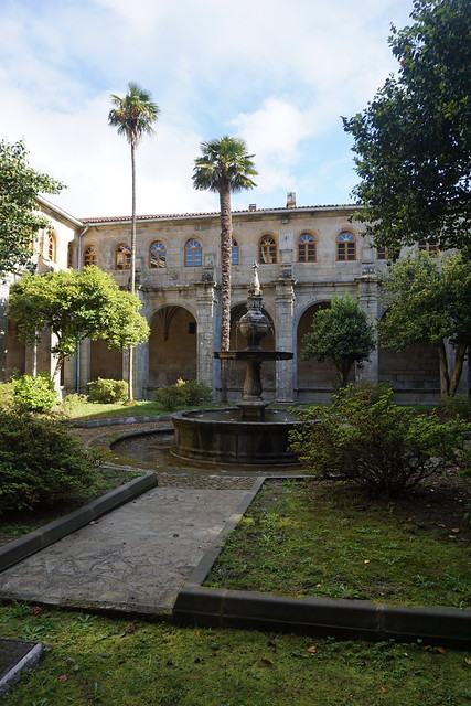 Monastère San Xoan, Poio : le Cloître