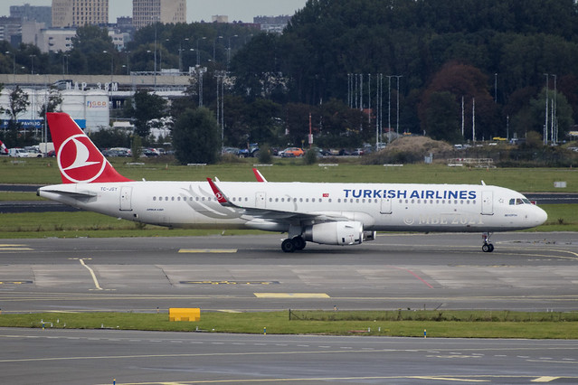 TC-JSY | Turkish Airlines | Airbus A321-231(WL) | CN 6758 | Built 2015 | AMS/EHAM 13/10/2021