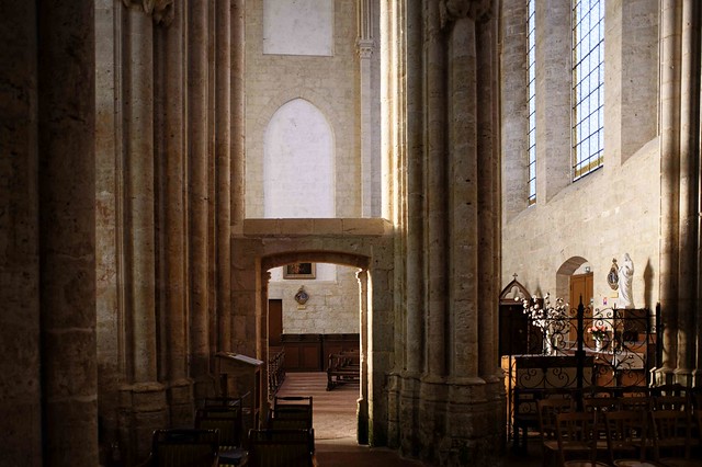 Abbaye Larchant, 16