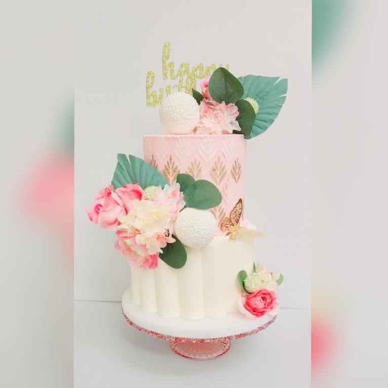 Cake by Symply Sweets