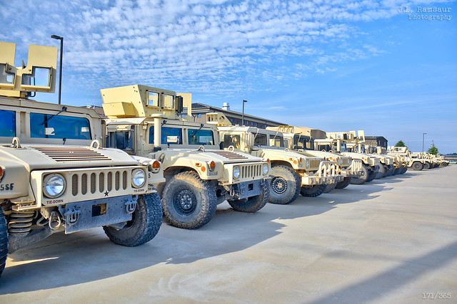 171/R365 - U.S. Army Humvees - Fort Campbell Military Base - Kentucky