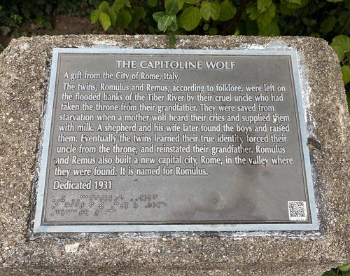 RARA 2022  / ROMA - La statua di lupo in bronzo donata a Cincinnati, USA dal Comune di Roma nel 1931 è stata distrutta e trafugata; in: Tana Weingartner / Twt (17/06/2022) & The Cincinnati Enquirer (17/06/2022 & 09 Aug. 1931).