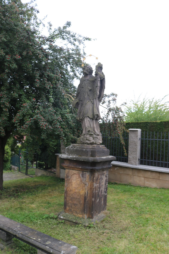 socha sv. Jana Nepomuckého  v Klášterci nad Ohří