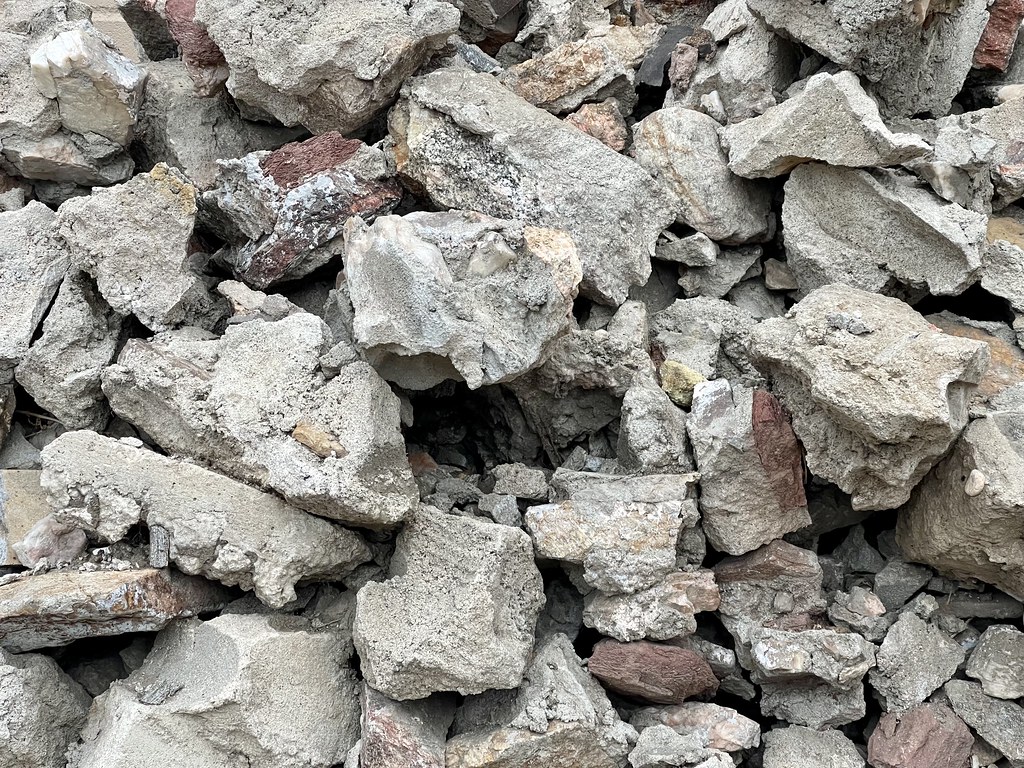 210620194032