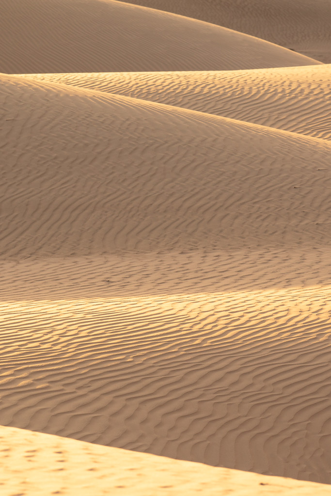 Layered Light on the Dunes
