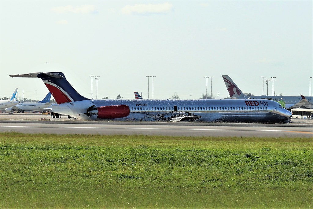 Red Air MD-82