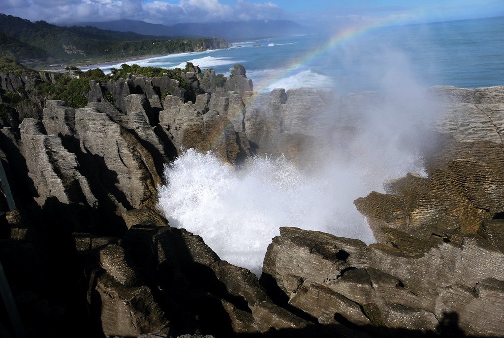 Blow holes Punakaiki  NZ