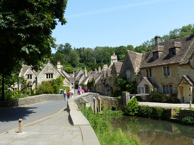 The Picturesque Cotswolds